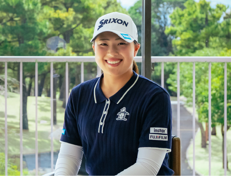 微笑む竹田麗央選手